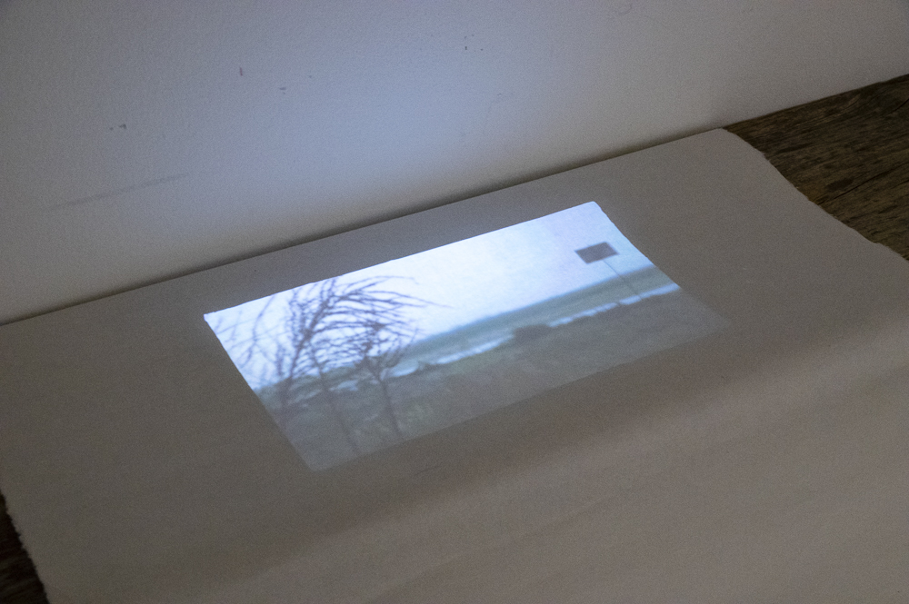 Infinit com el gruix d´un paper (infinito como el grueso de un papel) 